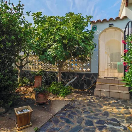 Villa Charming With Private Pool In *