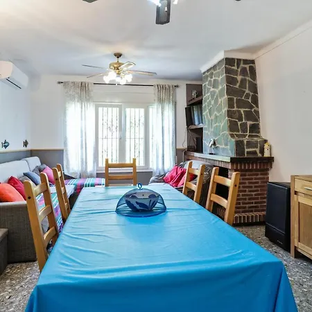 Castello: Charming Retreat With Private Pool Villa *