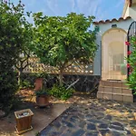 Villa Charming With Private Pool In *