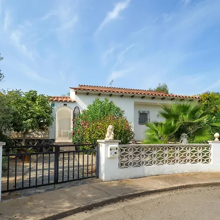 Villa Charming With Private Pool In *