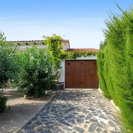 Villa Charming With Private Pool In
