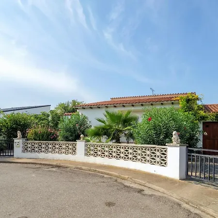 Charming With Private Pool In *